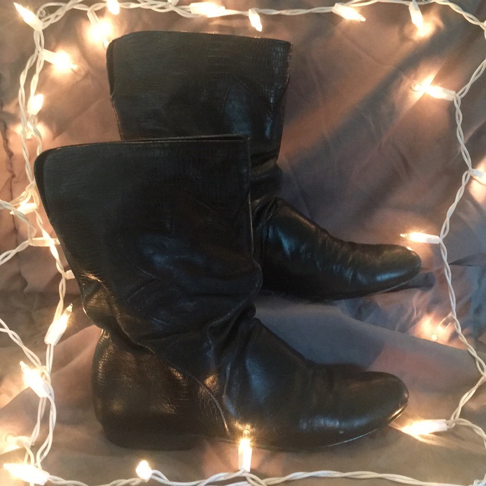 Black detailed booties